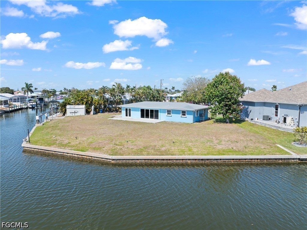 12065 Boat Shell, Matlacha Isles, FL 33991