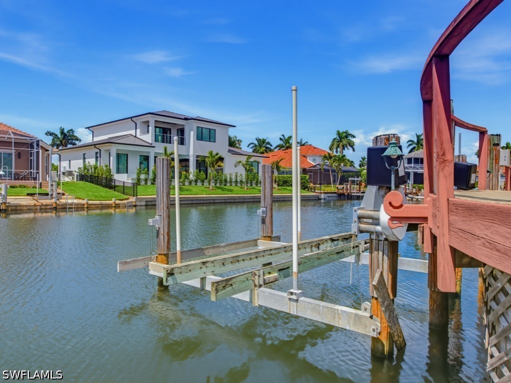 Dock