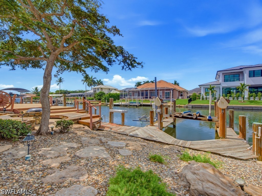Dock