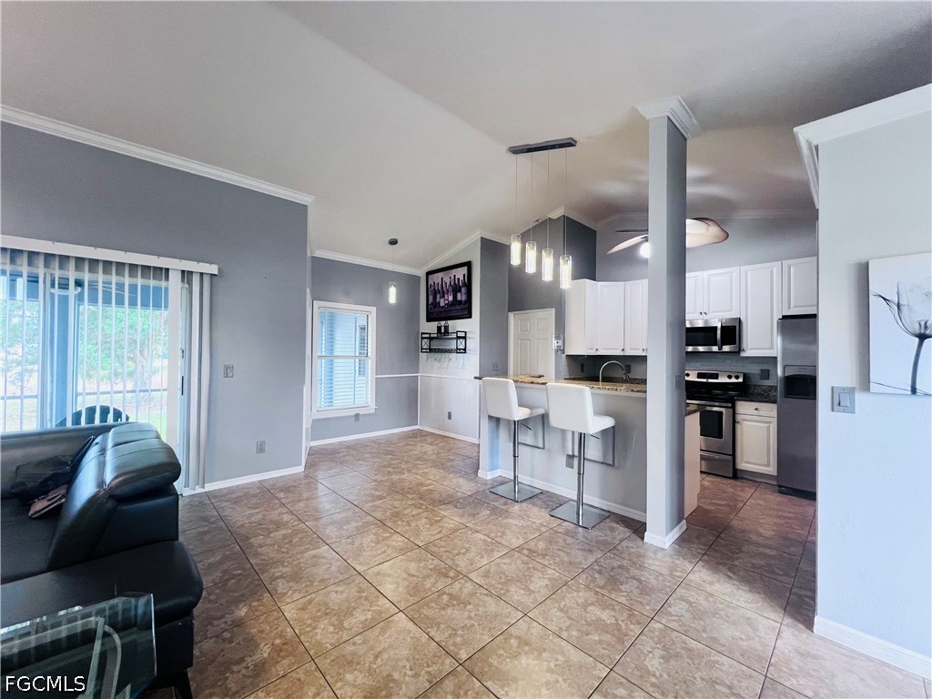 1906 15th, Cape Coral, FL 33991