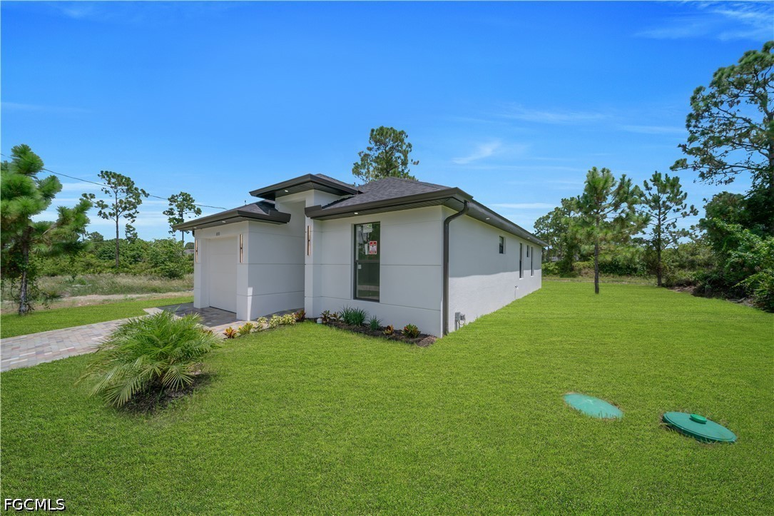 1070 Fayette, Lehigh Acres, FL 33974