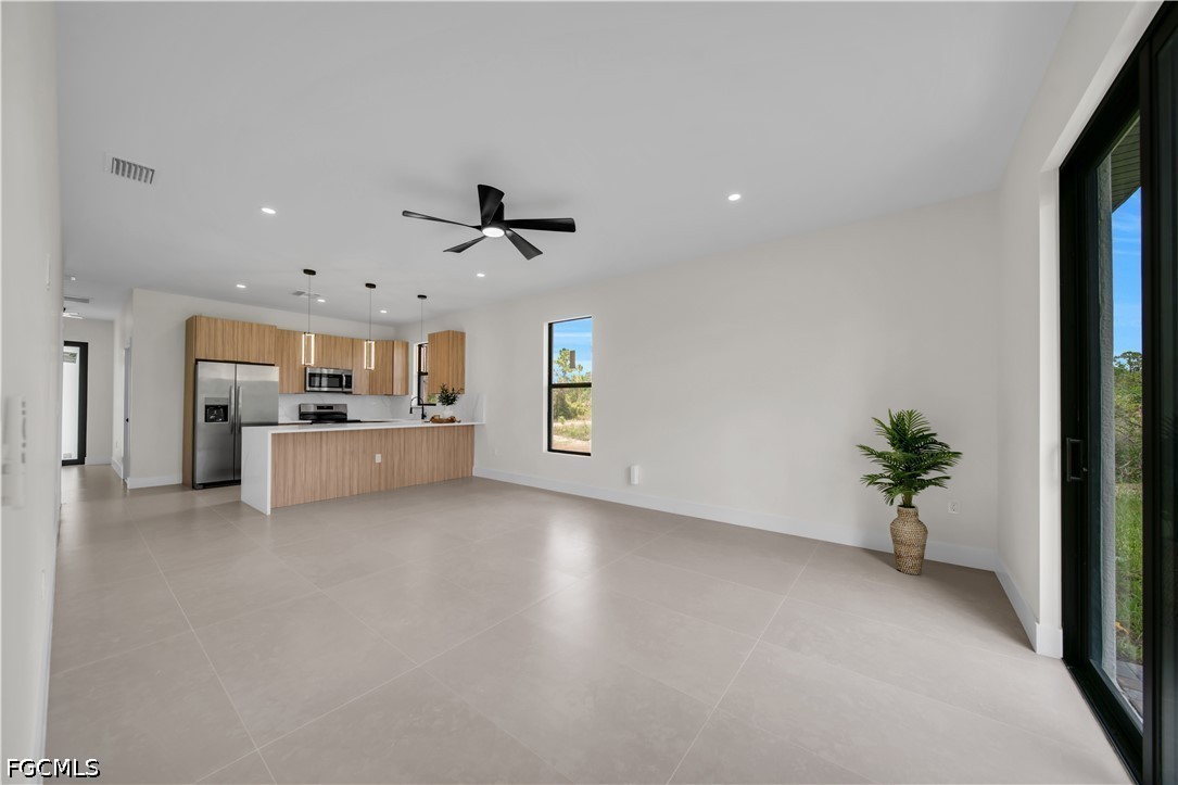 1070 Fayette, Lehigh Acres, FL 33974