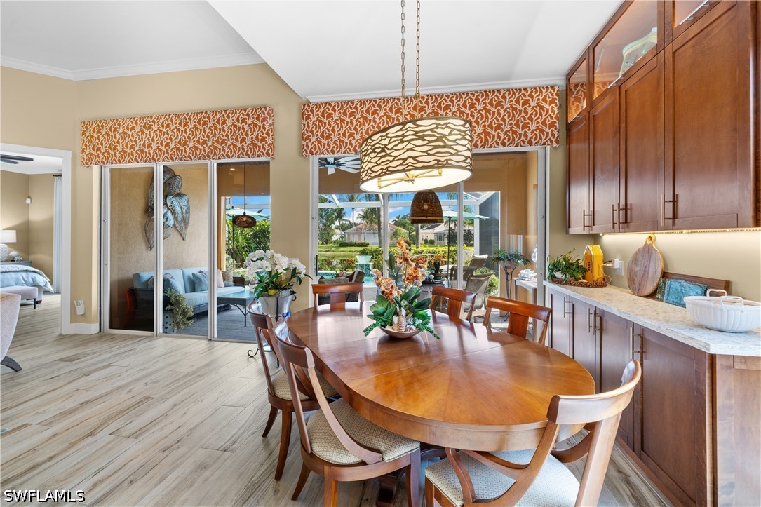 DiningArea