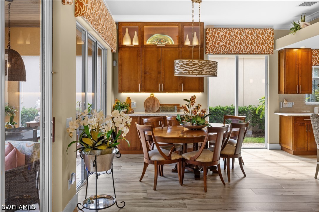 DiningArea