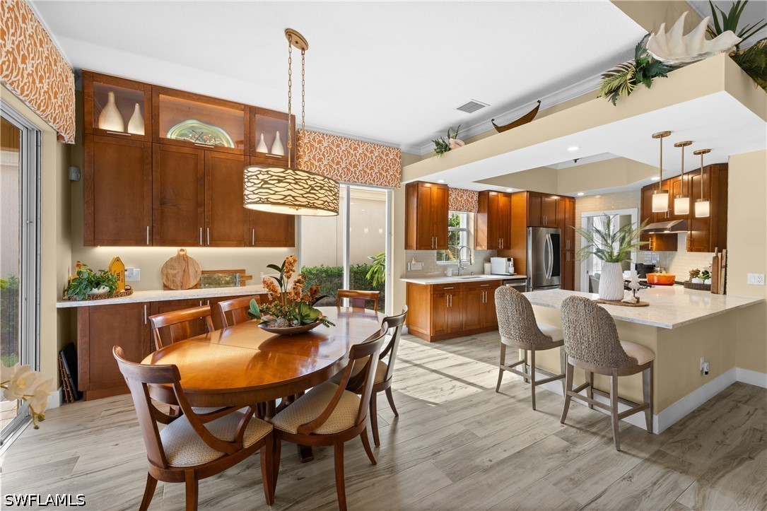 DiningArea