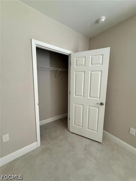 635 6th, Cape Coral, FL 33909