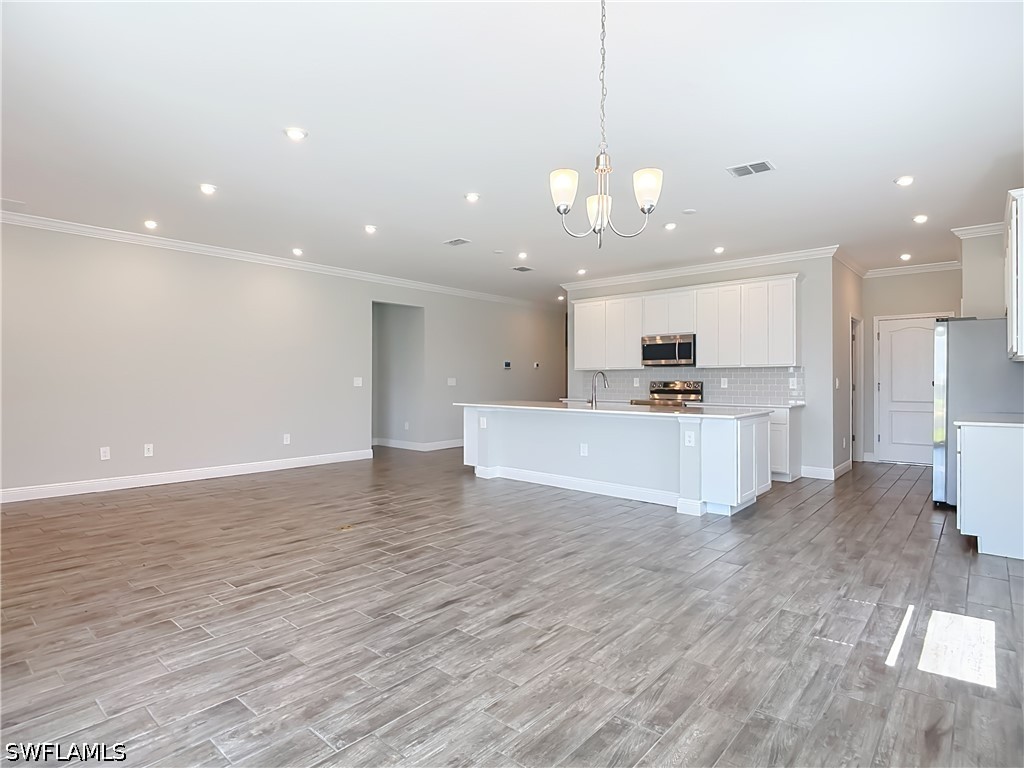 8792 Cascade Price, North Fort Myers, FL 33917