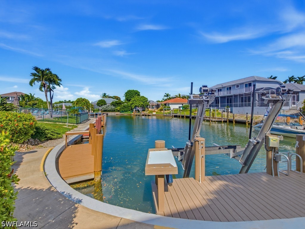 Dock