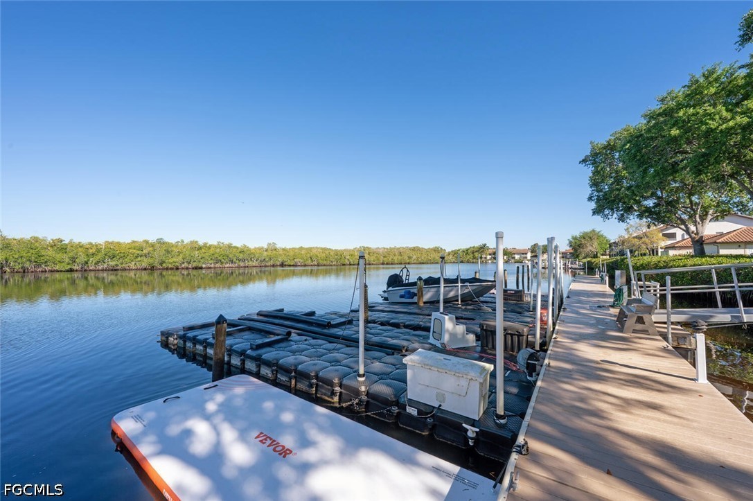 Dock