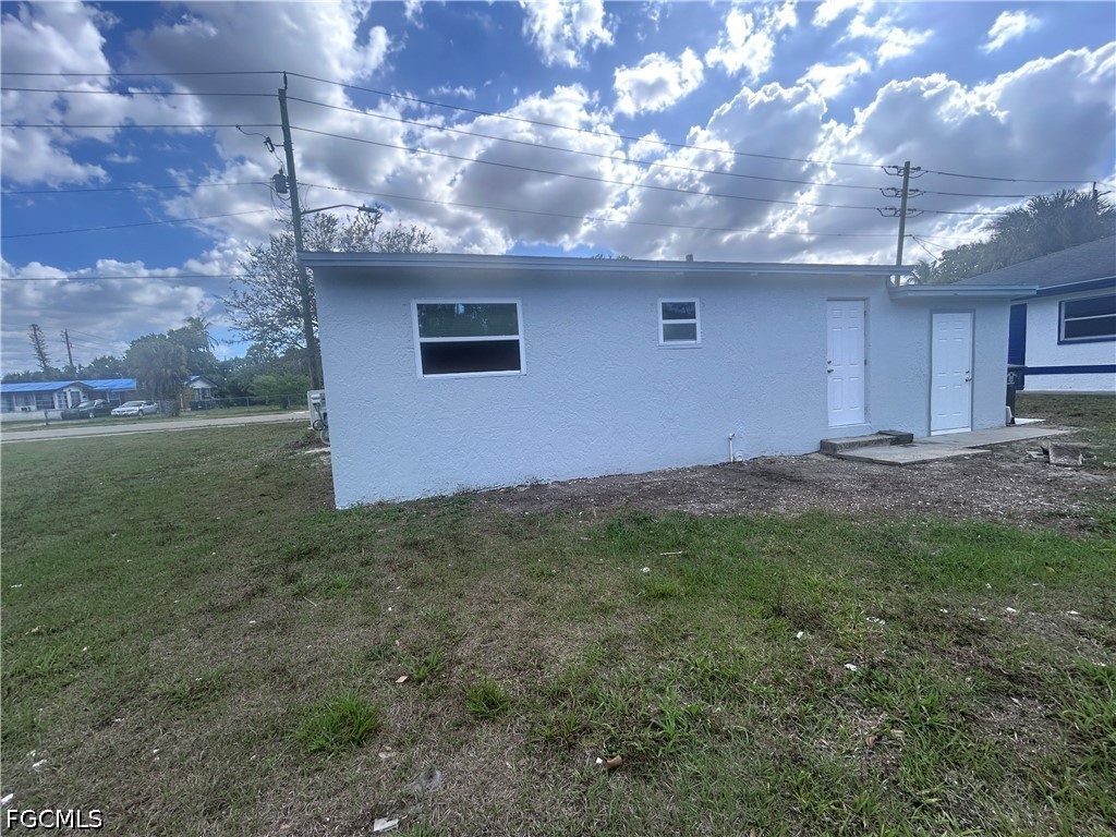 2655 Market, Fort Myers, FL 33916