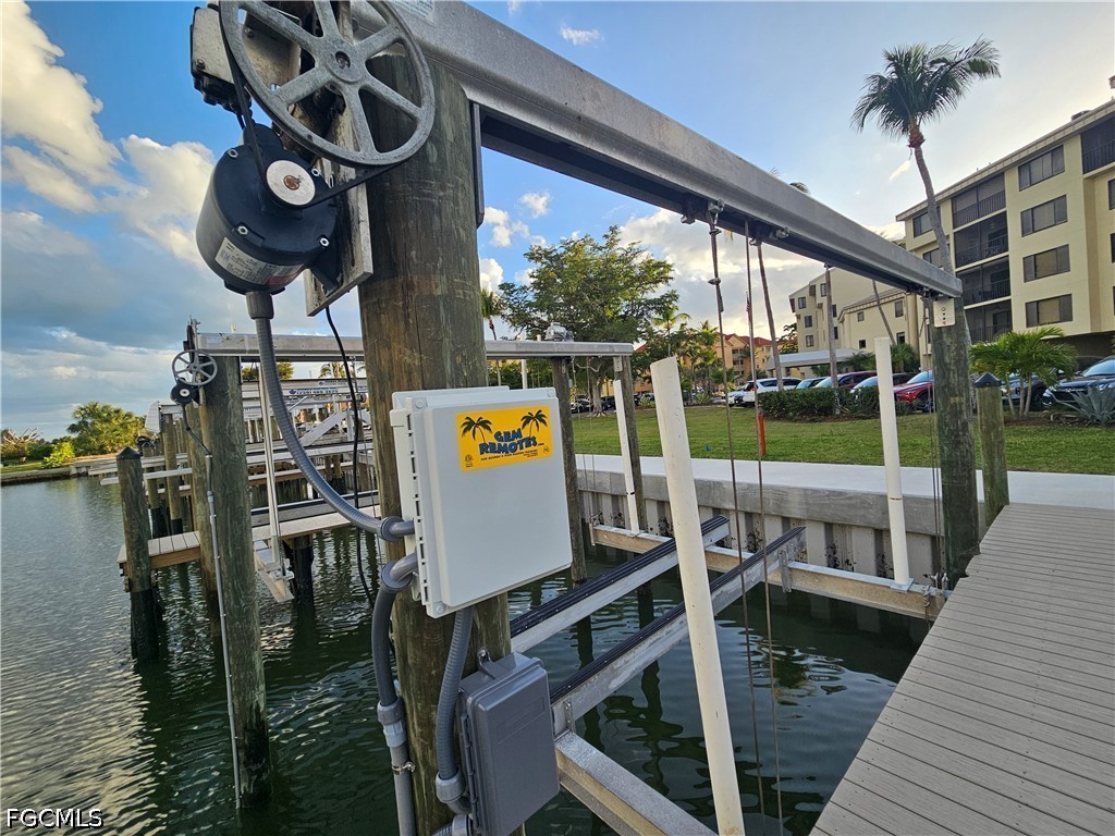 Dock