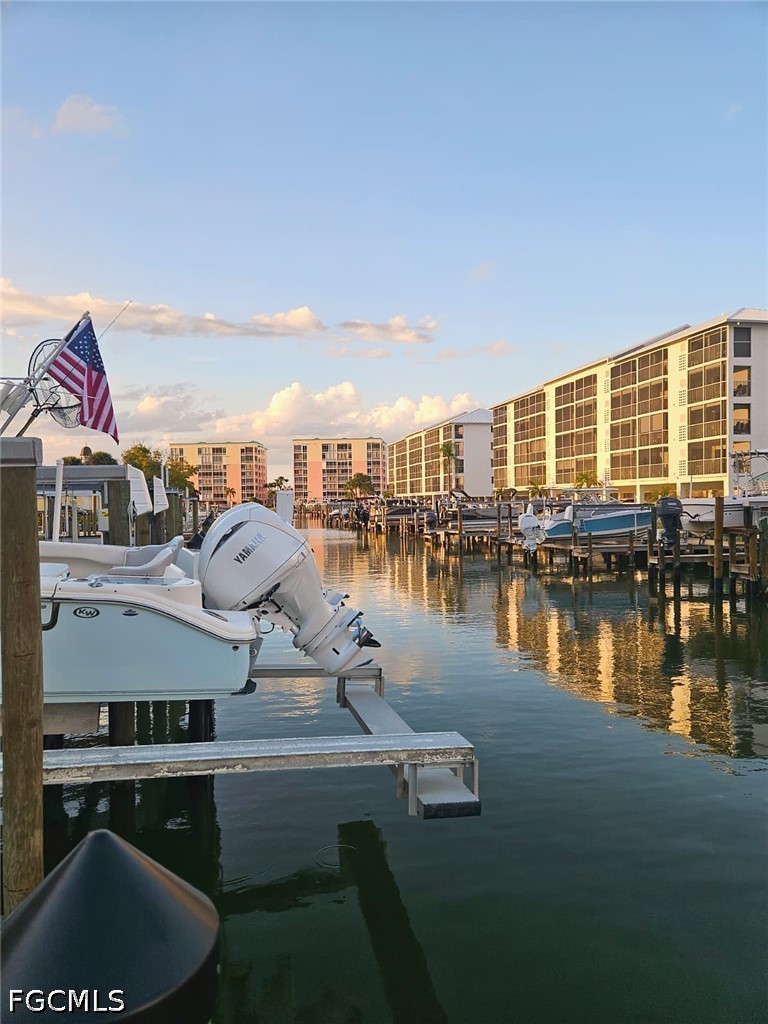 Dock