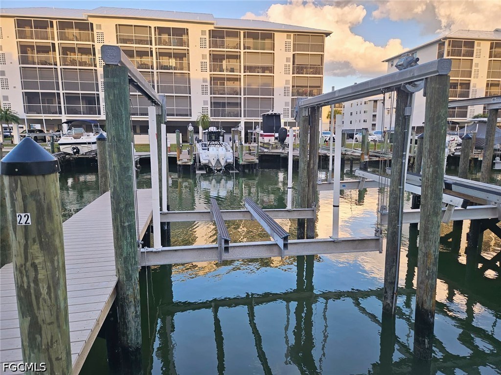 Dock