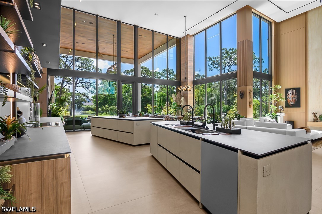 6616 Trail, Naples, FL 34108