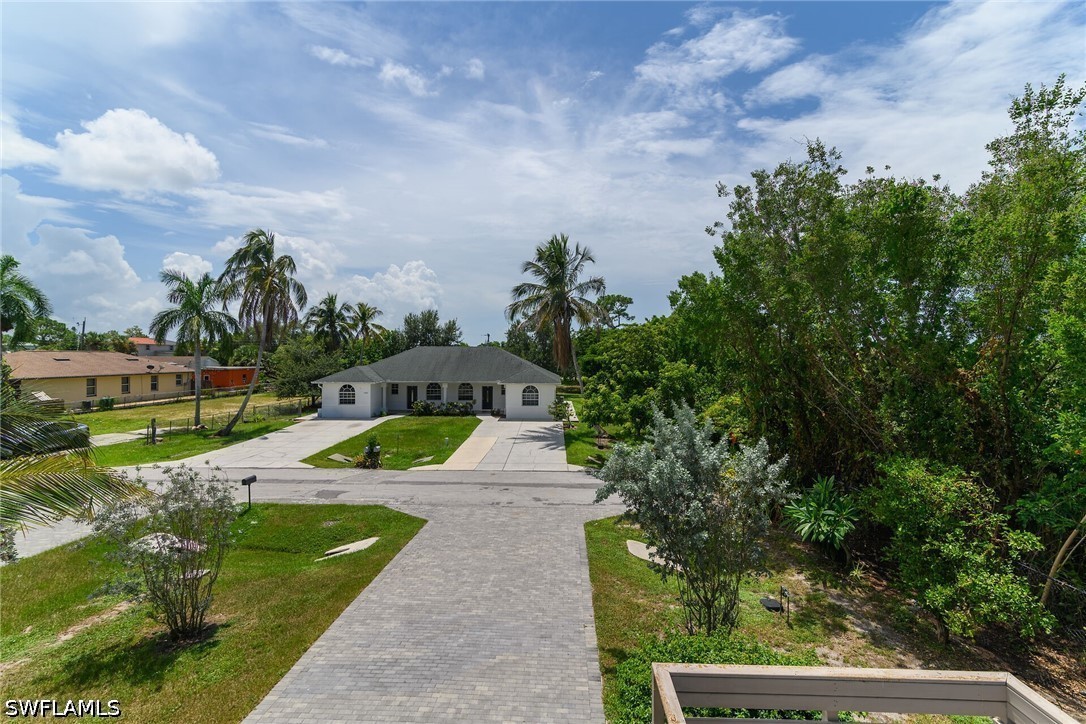 2505 Storter, Naples, FL 34112