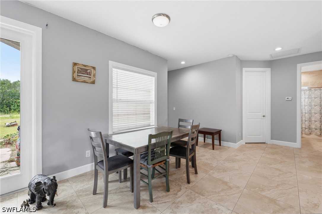 DiningArea