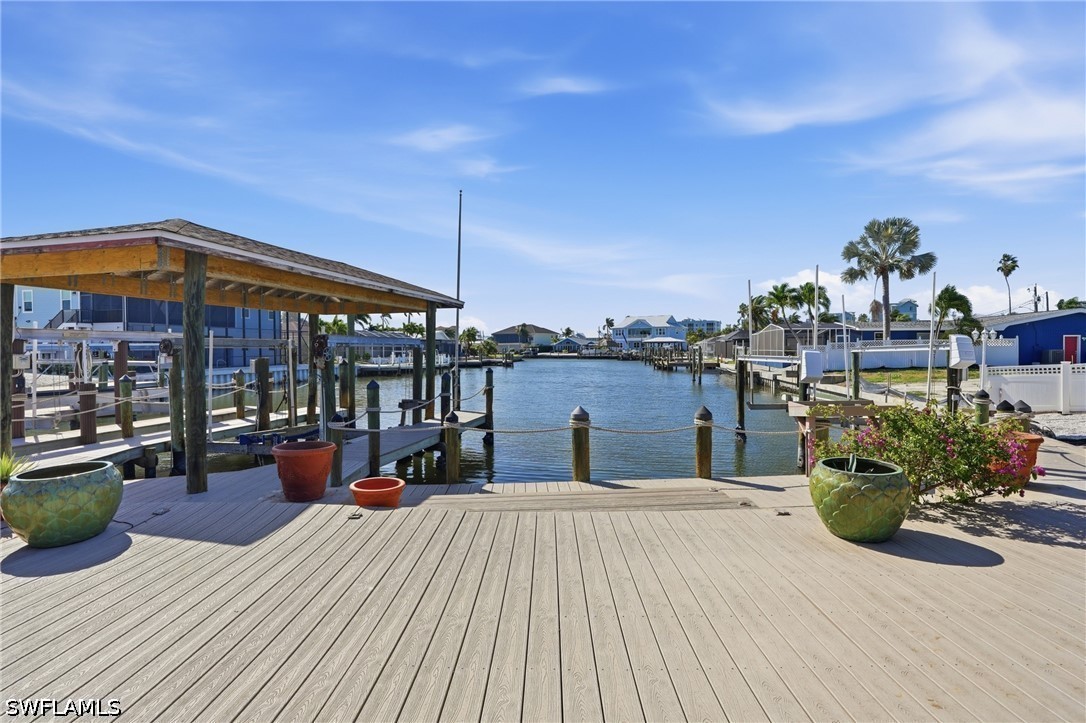 Dock