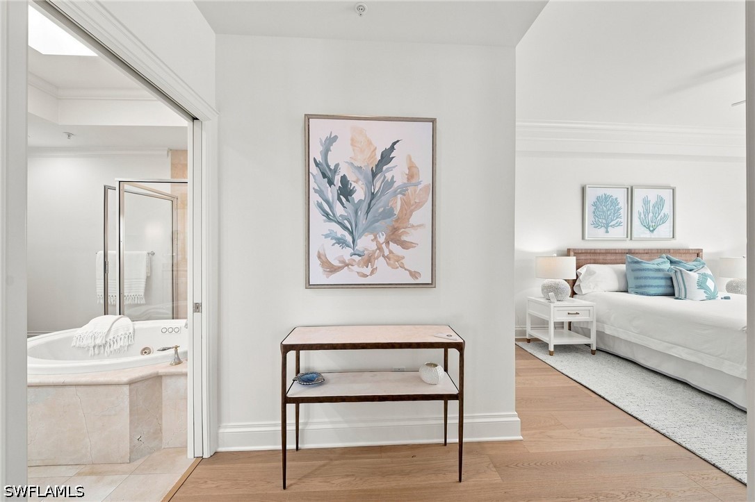 411 6th Unit 301, Naples, FL 34102