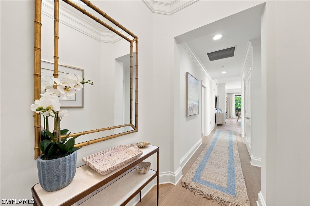 411 6th Unit 301, Naples, FL 34102