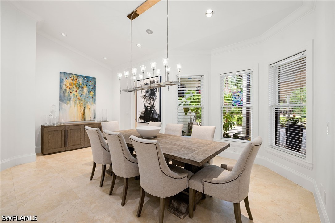 DiningRoom