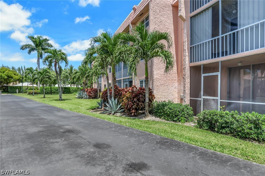 200 Forest Lakes Unit 108, Naples, FL 34105