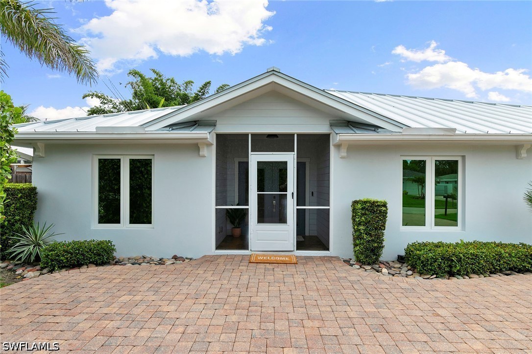 1128 Hilltop, Naples, FL 34103