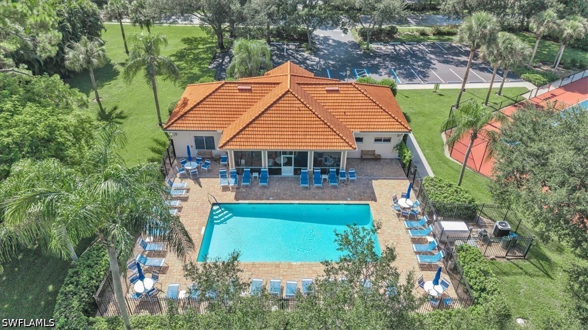 250 Robin Hood Unit 202, Naples, FL 34104