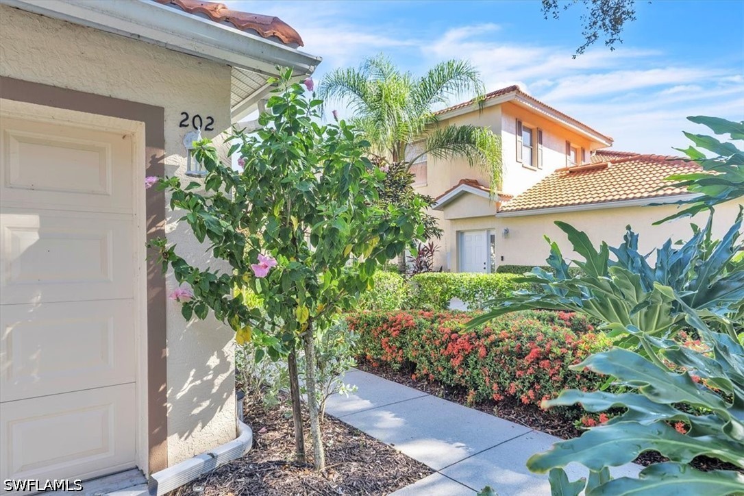 250 Robin Hood Unit 202, Naples, FL 34104