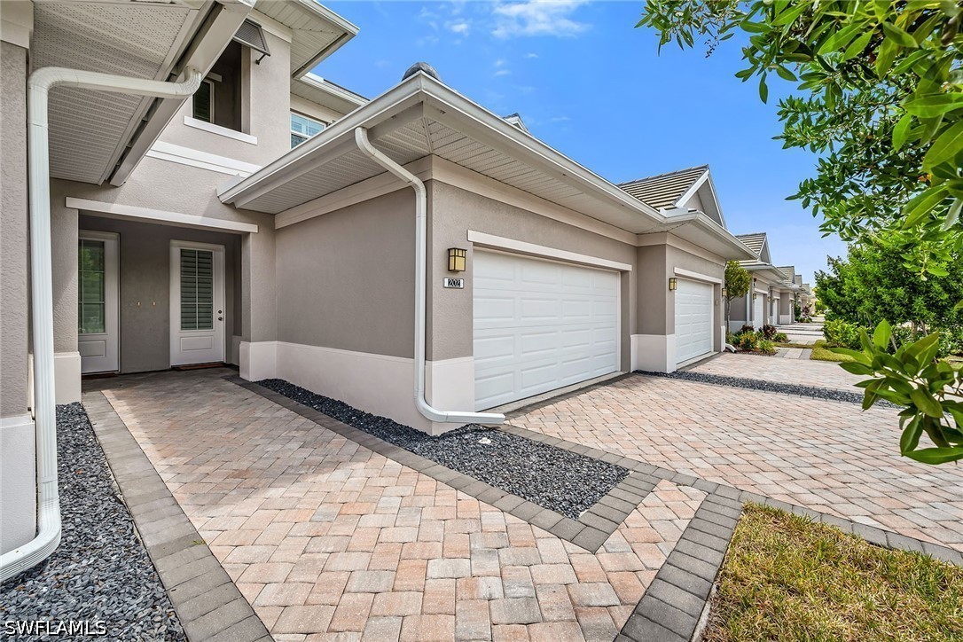 257 Indies Unit 202, Naples, FL 34114