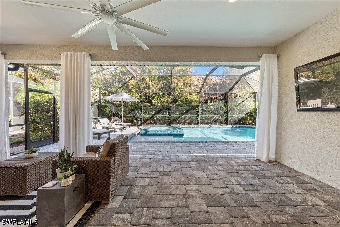 8712 Westwood Oaks, Fort Myers, FL 33908