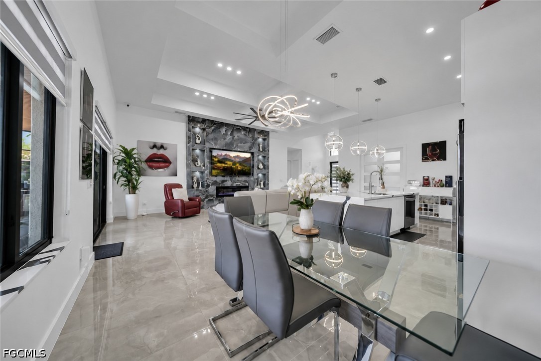 DiningArea