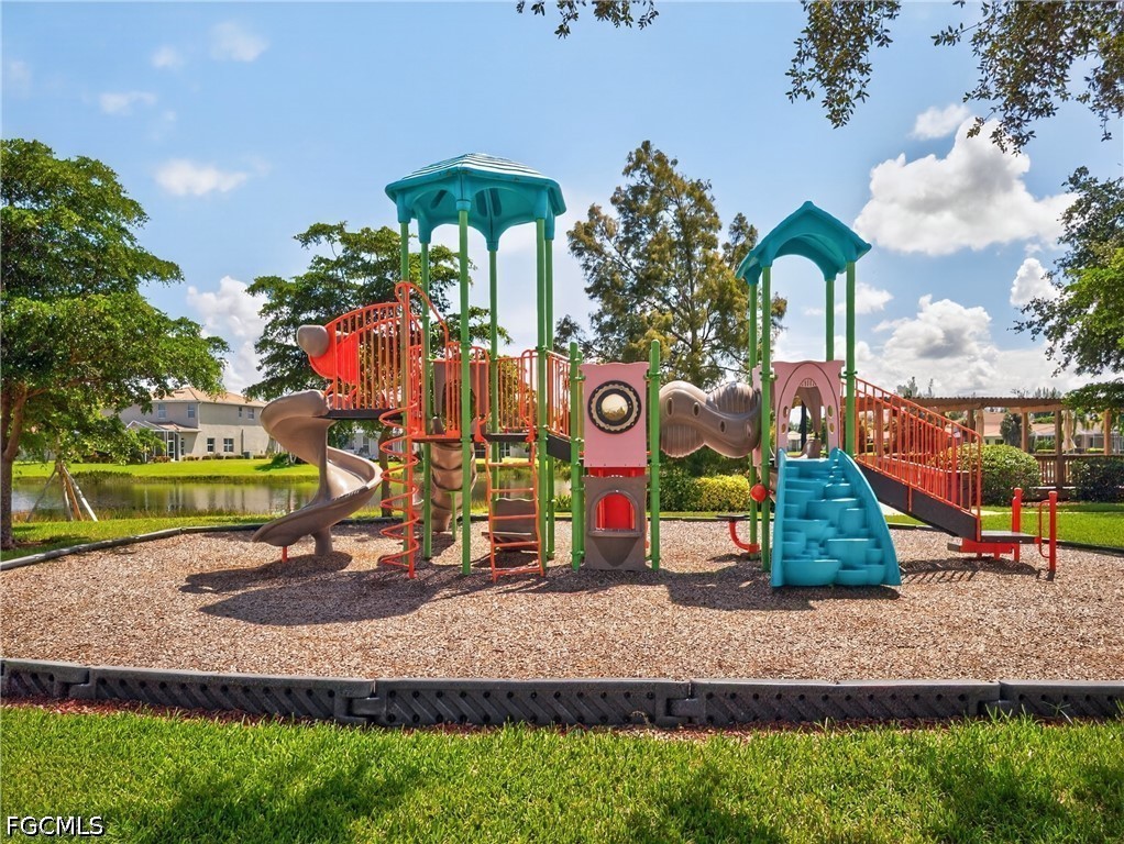 8720 Spring Mountain, Fort Myers, FL 33908