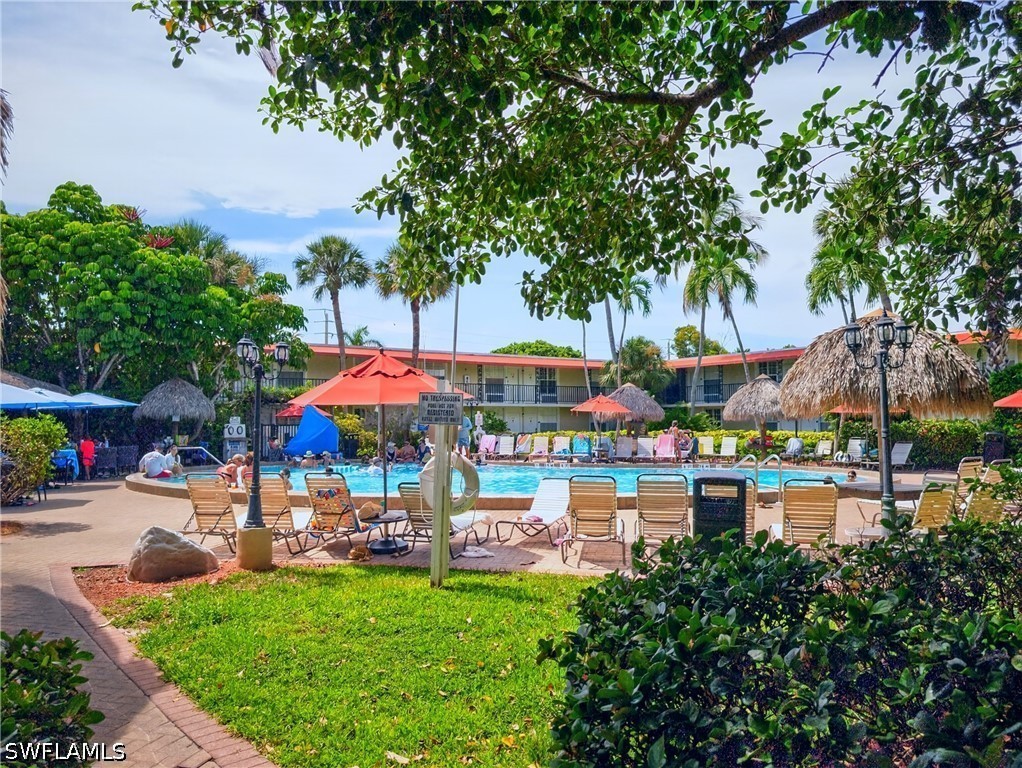 2555 9th Unit 204, Naples, FL 34103