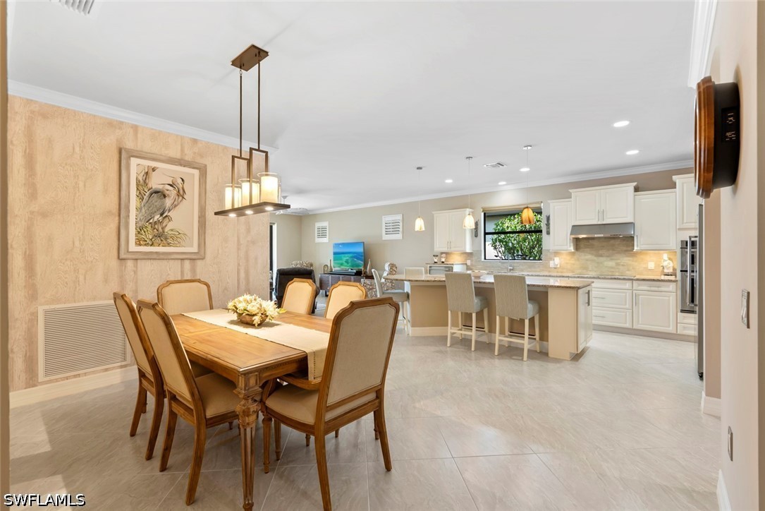 DiningArea