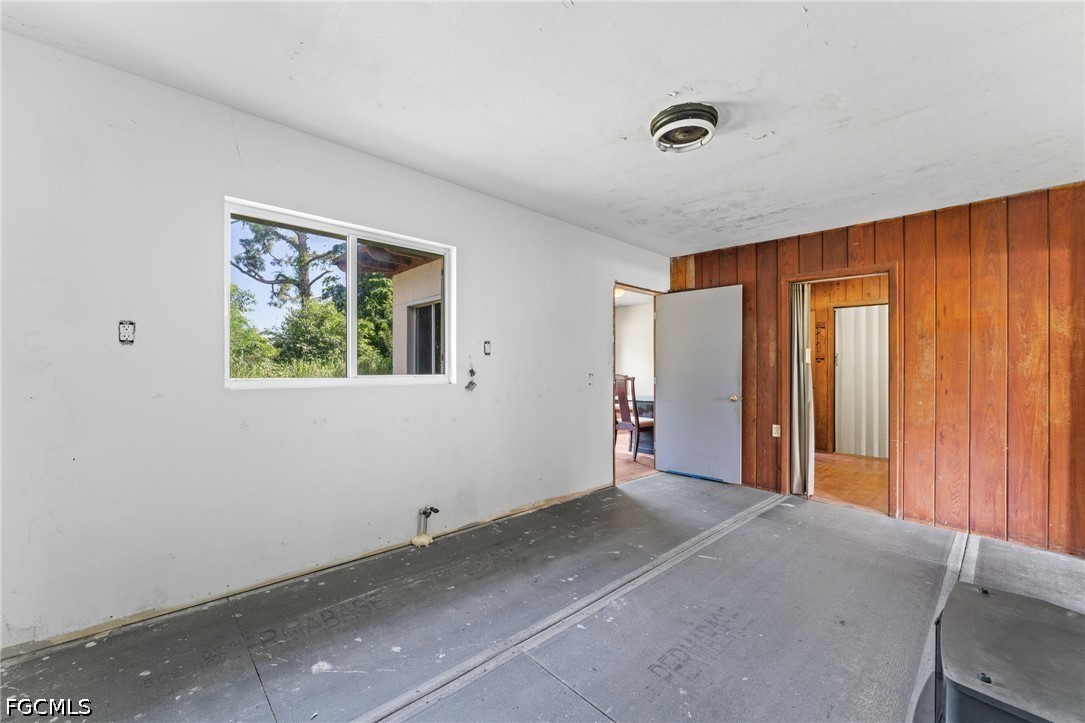 122 Evergreen, North Fort Myers, FL 33903