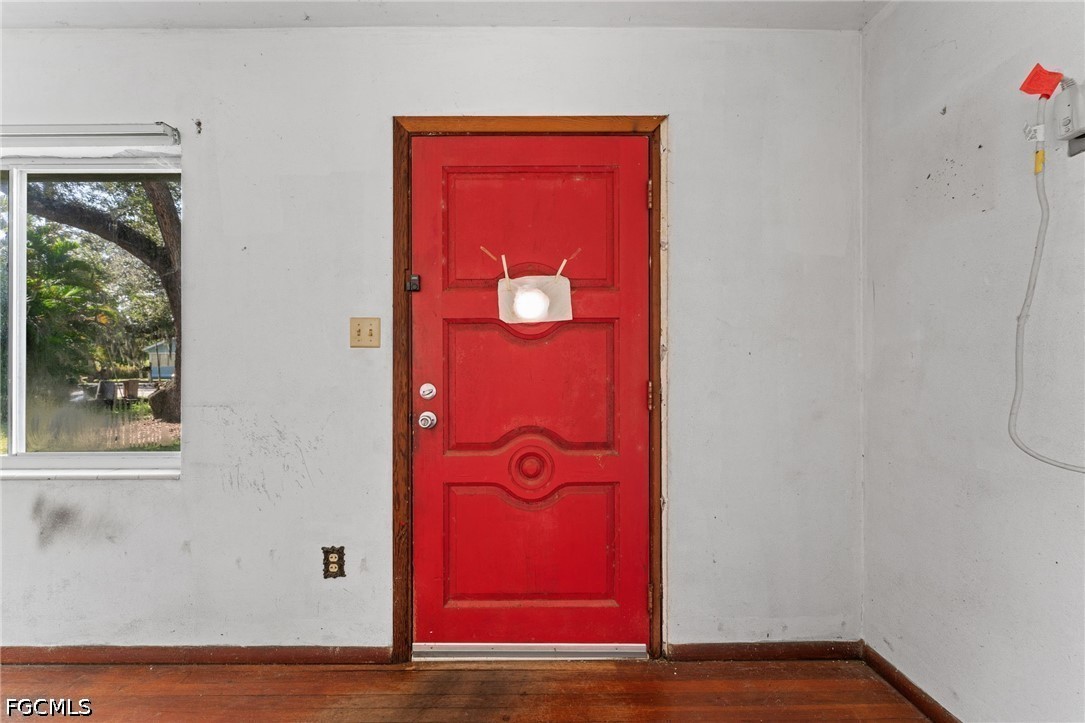 122 Evergreen, North Fort Myers, FL 33903