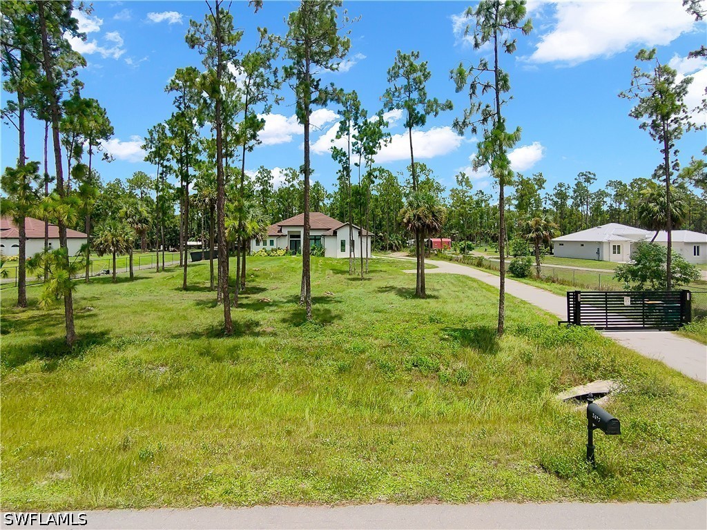 3677 8th, Naples, FL 34120