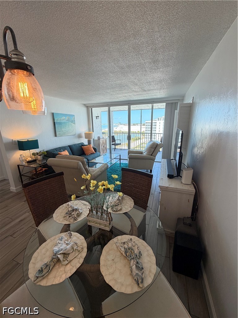 DiningArea