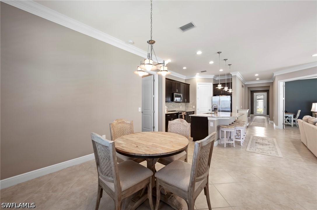 DiningArea