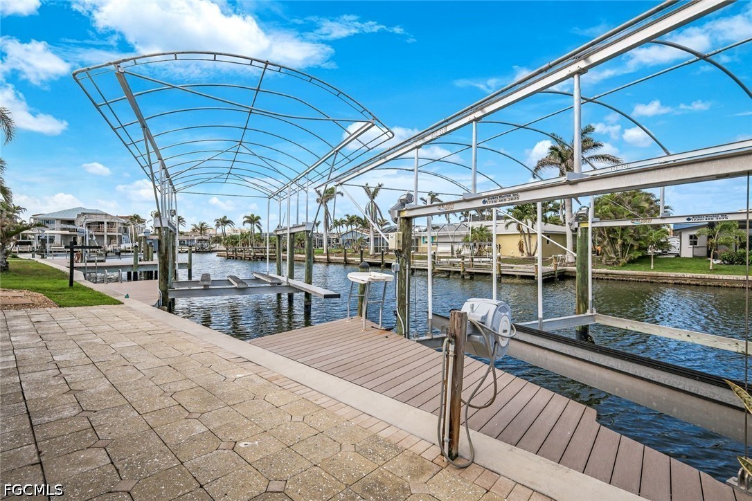 Dock