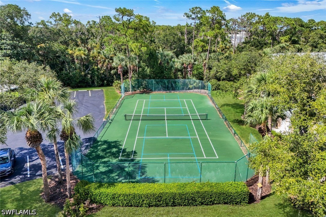 752 Wiggins Lake Unit 201, Naples, FL 34110