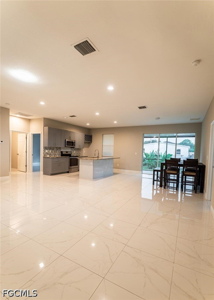2917 5th, Lehigh Acres, FL 33976