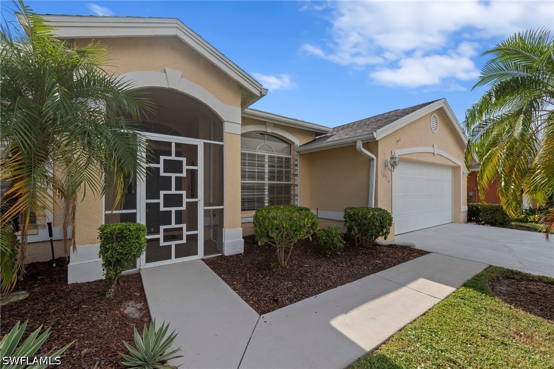 1896 Piccadilly Circus, Naples, FL 34112