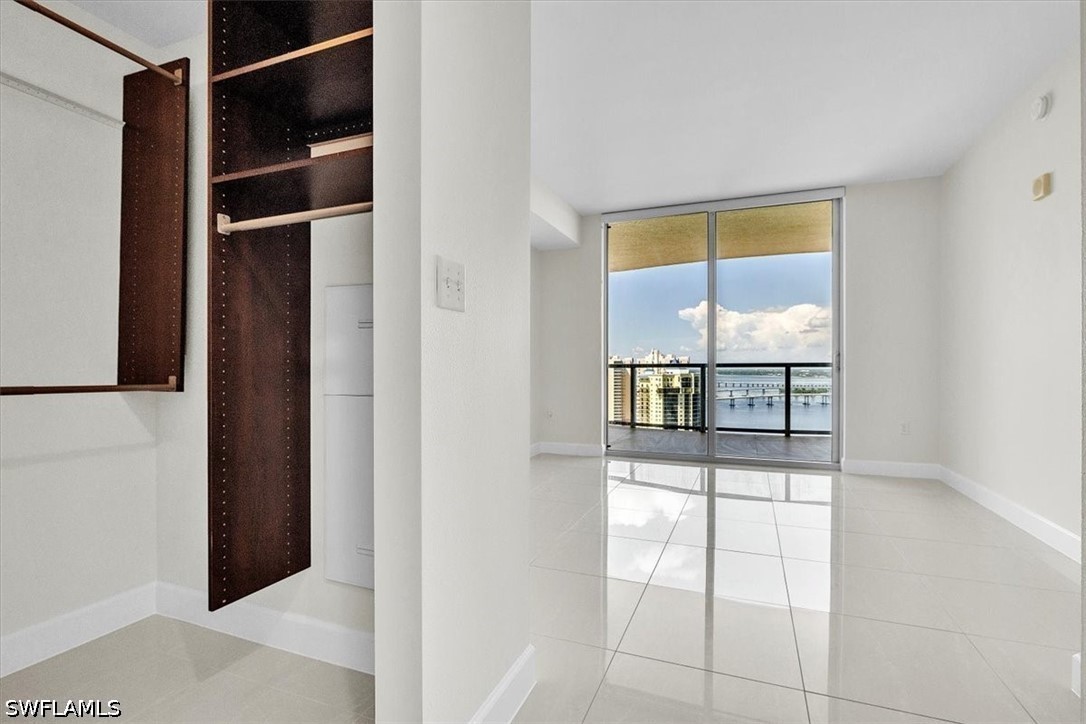 3000 Oasis Grand Unit 2802, Fort Myers, FL 33916