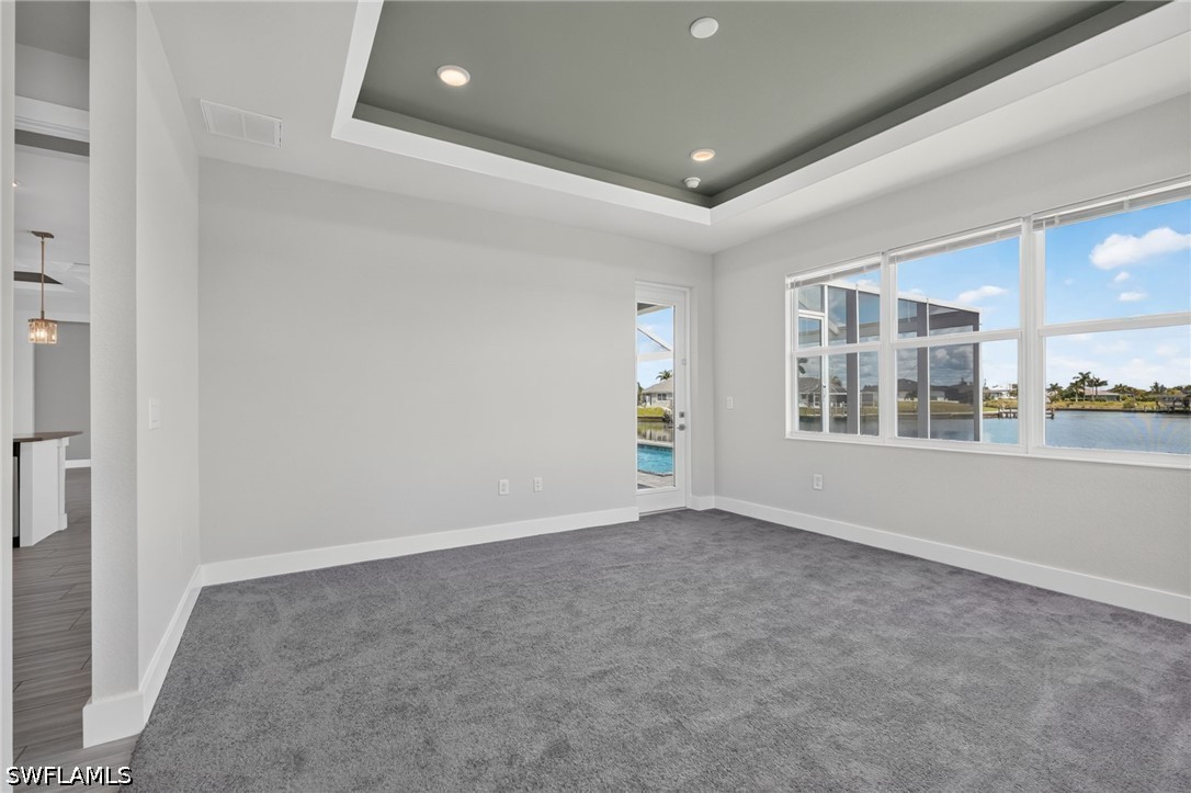 913 33rd, Cape Coral, FL 33993