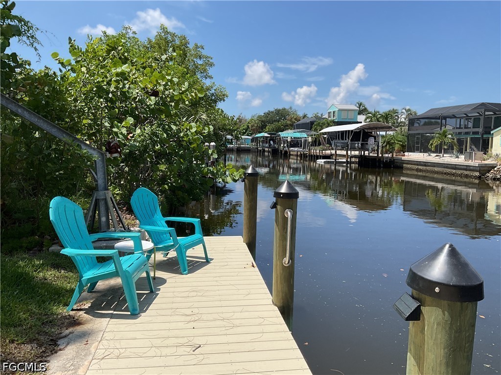 Dock