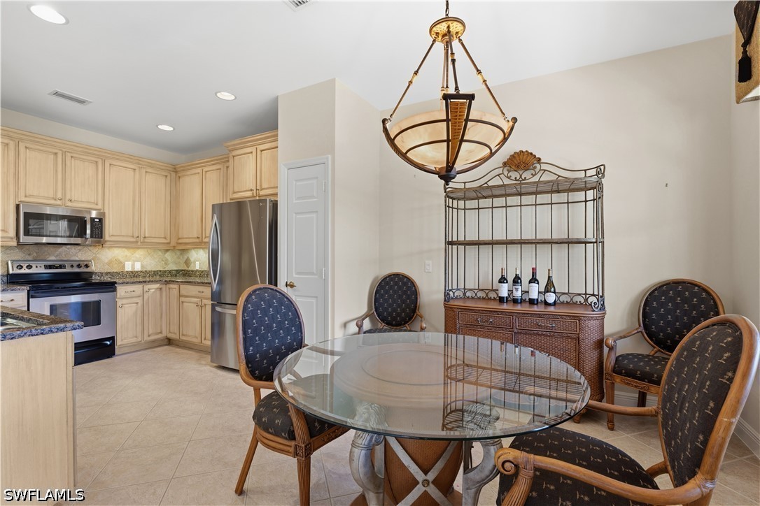 DiningArea
