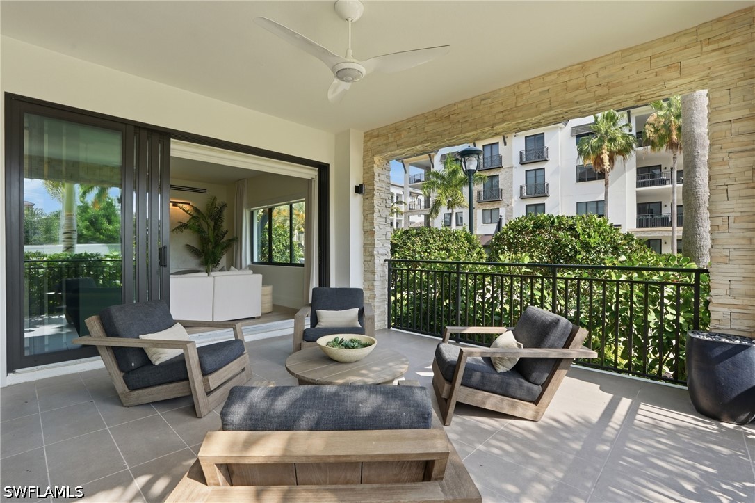 1130 3rd Unit 109, Naples, FL 34102