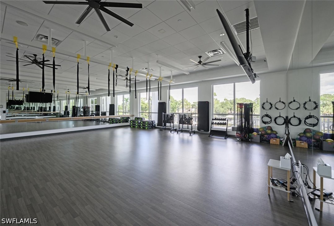 506 Courtside Unit E201, Naples, FL 34105