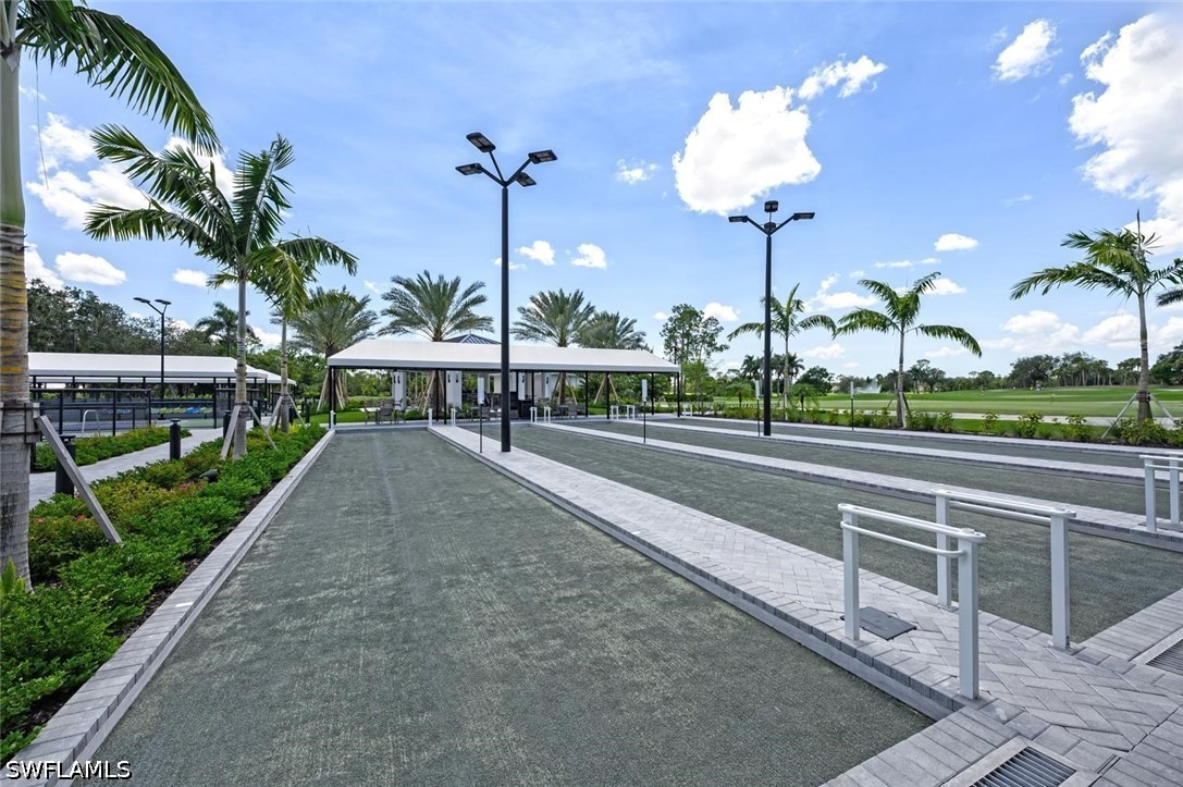 506 Courtside Unit E201, Naples, FL 34105